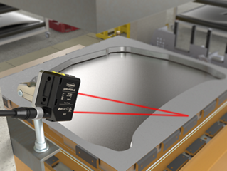 Q5X Verifying Metal Sheets on a Stamping Press