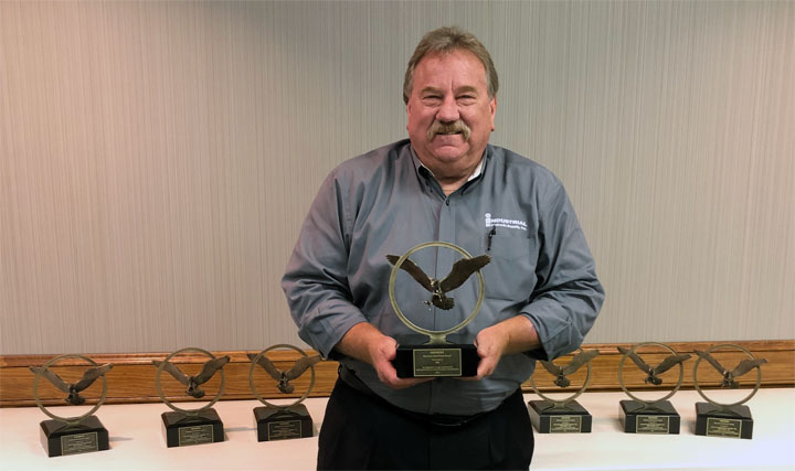 IES Accepts 7th Business Excellence Award from Siemens